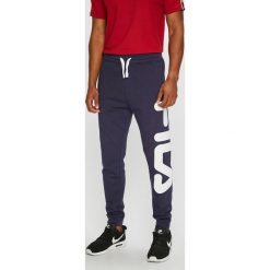 Fila - Spodnie. Spodnie na co dzień męskie marki Fila. W wyprzedaży za 149.90 zł.