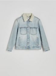 Jeansowa kurtka sherpa - niebieski. Niebieskie kurtki męskie Reserved, l, bez wzorów, z denimu, bez ramiączek, bez kaptura. W wyprzedaży za 79.99 zł.