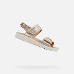 Sandały GEOX J SANDAL COSTAREI GI Złoty. Żółte buty zimowe męskie Geox, bez wzorów, ze skóry, sportowe, bez obcasa, bez zapięcia. Za 228.99 zł.