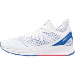 Puma IGNITE NETFIT Obuwie do biegania treningowe white/lapis blue/toreador. Buty do biegania męskie Puma. W wyprzedaży za 384.30 zł.