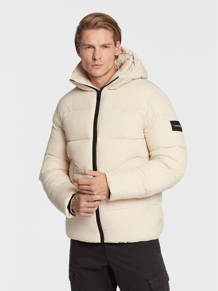 Calvin Klein Kurtka zimowa Crinkle K10K110336 Beżowy Regular Fit. Brązowe kurtki męskie Calvin Klein, na zimę, m, bez wzorów, z syntetyku, bez ramiączek, bez kaptura. Za 849.99 zł.