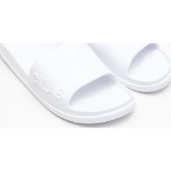 Klapki - Biały. Klapki i japonki męskie marki Cropp. Za 39.99 zł.