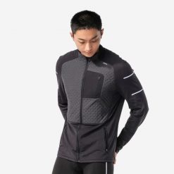 Bluza do biegania męska Kiprun Run 900 Warm ocieplana. Czarne bluzy rozpinane męskie KIPRUN, na zimę, m, bez wzorów, z meshu, sportowe, bez ramiączek, bez kaptura. Za 179.99 zł.