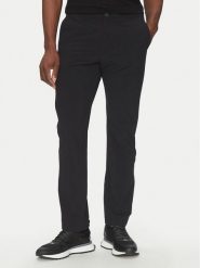 BOSS Spodnie materiałowe Commuter HexaStre 50529673 Czarny Slim Fit. Czarne spodnie na co dzień męskie Boss, bez wzorów, z materiału. Za 379.99 zł.