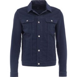 BOSS CASUAL HAVANA Kurtka wiosenna dark blue. Kurtki męskie marki BOSS CASUAL. W wyprzedaży za 351.60 zł.