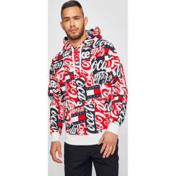 Tommy Jeans - Bluza x Coca-Cola. Bluzy nierozpinane męskie Tommy Jeans. Za 599.90 zł.