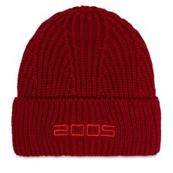 Czapka 2005. Czerwone czapki męskie 2005, na zimę, bez wzorów. Za 139.99 zł.