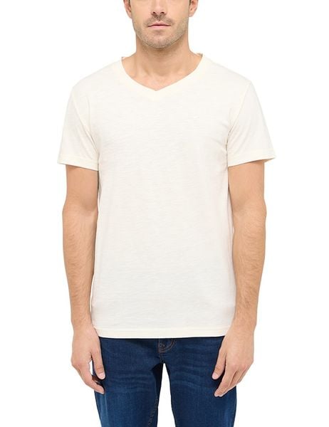 Męski T-Shirt Mustang Style Amado Whisper White 1016275 2013. Białe t-shirty męskie Mustang, m, bez wzorów, bez kołnierzyka, bez ramiączek. Za 69.99 zł.