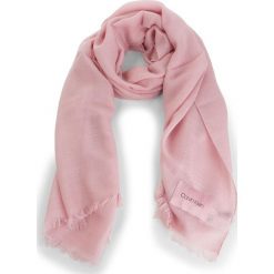 Szal CALVIN KLEIN - Sparkling Scarf K60K604908 Pastel Pink 639. Czerwone szaliki męskie Calvin Klein, bez wzorów, z materiału. W wyprzedaży za 209.00 zł.