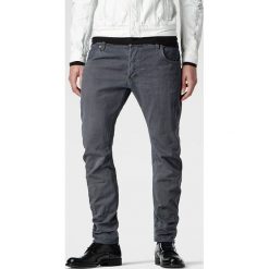 Dżinsy "Arc 3D" - Slim fit - w kolorze szarym. Szare jeansy męskie G-Star, z aplikacjami, z bawełny, klasyczne. W wyprzedaży za 265.95 zł.