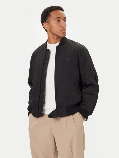 Armani Exchange Kurtka bomber XM001137 AF16672 UC001 Czarny Regular Fit. Czarne kurtki męskie Armani Exchange, m, bez wzorów, z syntetyku, bez ramiączek, bez kaptura. Za 789.00 zł.