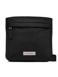 Calvin Klein Saszetka Sleek Slim Flatpack LV04D3234G Czarny. Czarne saszetki męskie Calvin Klein, bez wzorów, z materiału. Za 329.99 zł.