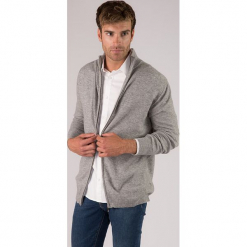Kaszmirowy kardigan w kolorze szarym. Szare kardigany męskie marki Just Cashmere, z dzianiny. W wyprzedaży za 391.95 zł.