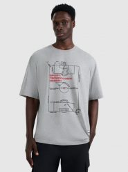 4F T-shirt oversize z nadrukiem męski - szary L. Szare t-shirty męskie 4f, l, bez wzorów, bez kołnierzyka, bez ramiączek. Za 79.99 zł.