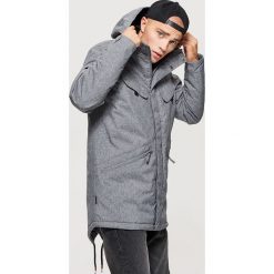 Parka na jesień - Jasny szary. Parki męskie marki Cropp. W wyprzedaży za 169.99 zł.