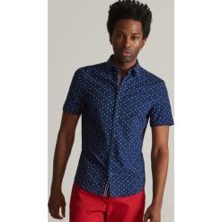 Koszula super slim fit z mikroprintem - Niebieski. Koszule męskie marki Reserved. Za 99.99 zł.