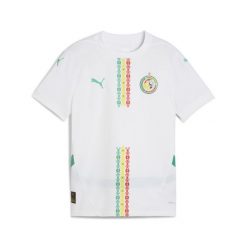 Młodzieżowa koszulka domowa Senegal 2025 PUMA White Sport Green. Biała t-shirty sportowe męskie Puma, m, bez wzorów, młodzieżowe, bez ramiączek. Za 329.00 zł.