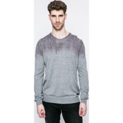 Trussardi Jeans - Sweter. Swetry męskie marki TRUSSARDI JEANS. W wyprzedaży za 329.90 zł.