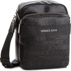 Saszetka VERSACE JEANS - E1YSBB21 All Over 899. Torby męskie na ramię marki Versace Jeans. W wyprzedaży za 369.00 zł.