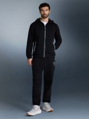 4F Bluza dresowa regular z kapturem męska - czarny L. Czarne bluzy rozpinane męskie 4f, l, bez wzorów, z bawełny, bez ramiączek, z kapturem. Za 269.99 zł.