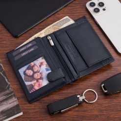 Męski portfel skórzany klasyczny granatowy pionowy Beltimore D45. Niebieskie portfele męskie bez wzorów. Za 44.91 zł.