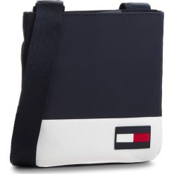 Saszetka TOMMY HILFIGER - Escape Mini Crossover AM0AM03420 901. Torby męskie na ramię Tommy Hilfiger. W wyprzedaży za 199.00 zł.