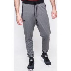 Under Armour - Spodnie Sportstle. Długie spodnie sportowe męskie Under Armour. Za 229.90 zł.