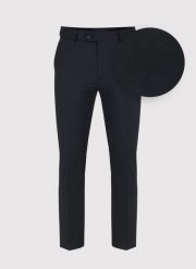 Gładkie czarne spodnie garniturowe P000B-6G-001-C-S. Czarne eleganckie spodnie męskie Pako Lorente, bez wzorów, z poliesteru. Za 599.99 zł.