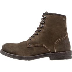 Replay TREL Botki sznurowane military green. Buty zimowe męskie marki Replay. W wyprzedaży za 356.95 zł.