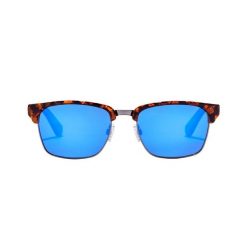 Okulary przeciwsłoneczne Hawkers Classic Valmont. Niebieskie okulary przeciwsłoneczne męskie Hawkers, bez wzorów, sportowe. Za 260.00 zł.