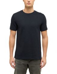 Męski T-Shirt Mustang Style Austin Jet Black 1016872 4188. Czarne koszulki męskie z długim rękawem Mustang, m, bez wzorów, bez kołnierzyka, bez ramiączek. Za 79.99 zł.