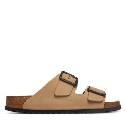 Klapki Birkenstock. Brązowe klapki i japonki męskie Birkenstock, bez wzorów. Za 599.99 zł.