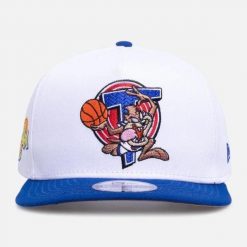 Czapka New Era 950 Tune Squad Taz Biała. Białe czapki męskie New Era, bez wzorów, sportowe. Za 190.35 zł.