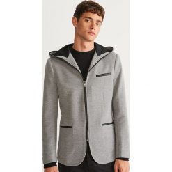 Marynarka z kapturem slim fit - Jasny szar. Szare marynarki męskie Reserved. W wyprzedaży za 179.99 zł.