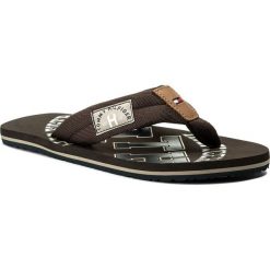 Japonki TOMMY HILFIGER - Essential Th Beach Sandal FM0FM01369 Coffee Bean 212. Klapki i japonki męskie Tommy Hilfiger. W wyprzedaży za 119.00 zł.