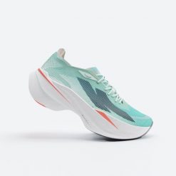 Buty do biegania męskie Kiprun KD900X LD+. Niebieskie buty do biegania męskie KIPRUN, bez wzorów, bez zapięcia, do biegania. Za 899.99 zł.