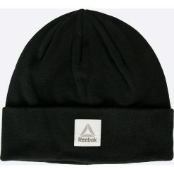 Reebok - Czapka. Czarne czapki męskie Reebok, na zimę, z bawełny. W wyprzedaży za 39.90 zł.