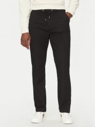Guess Spodnie materiałowe M5RB51 WGXW1 Czarny Regular Fit. Czarne spodnie na co dzień męskie Guess, z aplikacjami, z bawełny. Za 279.99 zł.