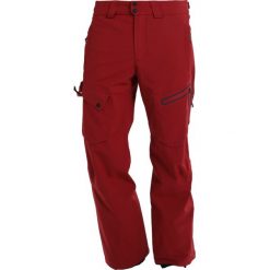 O'Neill JONES SYNC Spodnie narciarskie sundried tomato. Czerwone spodnie narciarskie i snowboardowe męskie O'Neill, z materiału. W wyprzedaży za 671.20 zł.