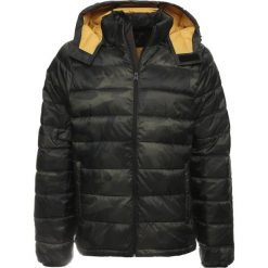 Abercrombie & Fitch PUFFER HOOD Kurtka przejściowa olive. Zielone kurtki męskie Abercrombie & Fitch, z materiału. Za 759.00 zł.