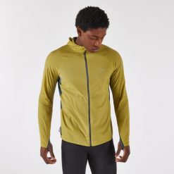 Kurtka do biegania w terenie wiatrówka męska Kiprun Run 900 Wind. Niebieskie kurtki męskie KIPRUN, l, bez wzorów, z materiału, sportowe, bez ramiączek, bez kaptura. Za 169.99 zł.