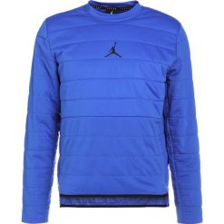 Jordan TECH QUILTED CREW Bluza hyper royal/black. Bluzy bez kaptura męskie marki Jordan. W wyprzedaży za 356.30 zł.