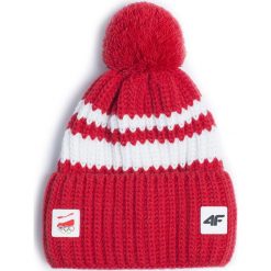 Czapka uniseks Polska PyeongChang 2018 CAU901 - czerwony wiśniowy. Czerwone czapki męskie 4f, na zimę, z materiału. Za 119.00 zł.