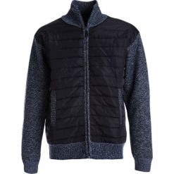 Czarno-Granatowa Bluza Ankona. Czarne bluzy nierozpinane męskie Born2be, l, bez wzorów, z dzianiny, bez ramiączek, bez kaptura. Za 99.99 zł.