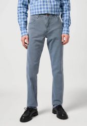 WRANGLER MĘSKIE SPODNIE JEANSOWE GREENSBORO DUSTY BLUE 112362404. Niebieskie jeansy męskie Wrangler, bez wzorów, z jeansu. Za 199.99 zł.