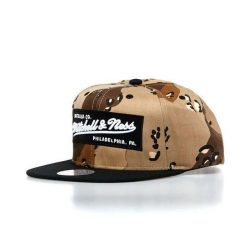 Czapka Mitchell & Ness ne18z box logo. Czarne czapki męskie Mitchell & Ness, bez wzorów, sportowe. Za 218.50 zł.