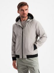 Lekka męska kurtka z siateczkową podszewką i kapturem – szara V6 - Rozmiar: XL. Szare kurtki męskie Ombre Clothing, m, z aplikacjami, z materiału, bez ramiączek. W wyprzedaży za 149.99 zł.