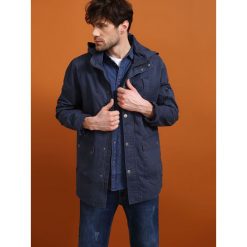 KURTKA DŁUGA MĘSKA. Kurtki męskie marki TOP SECRET. W wyprzedaży za 174.99 zł.