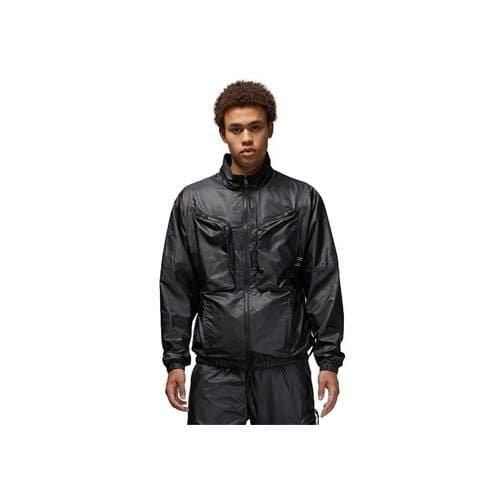 Kurtka uniwersalna męska Nike 23engineered Statement Track. Czarne kurtki męskie Nike, m, bez wzorów, z syntetyku, klasyczne, bez ramiączek, bez kaptura. Za 579.00 zł.