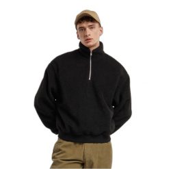 Sweter oversize Urban Classics. Czarne swetry męskie Urban Classics, bez wzorów, z materiału, bez kołnierzyka, bez ramiączek. Za 237.00 zł.